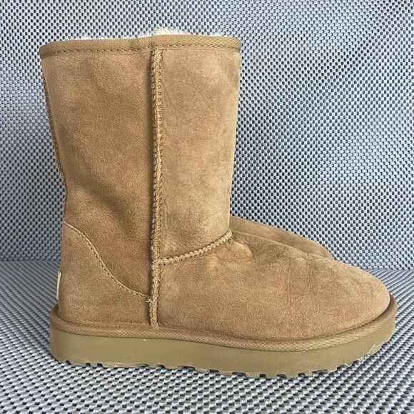 UGG Classic Short II Boots Womens Size 7 Brown Chestnut Leather Sheepskin Winter - Picture 1 of 11